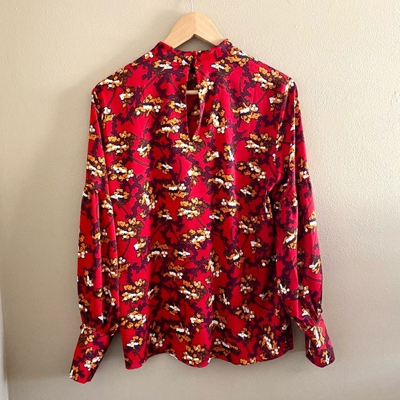 Ann Taylor Red Floral Floral‎ Mock Neck Printed Long Sleeve Blouse Top Small - Picture 2 of 11